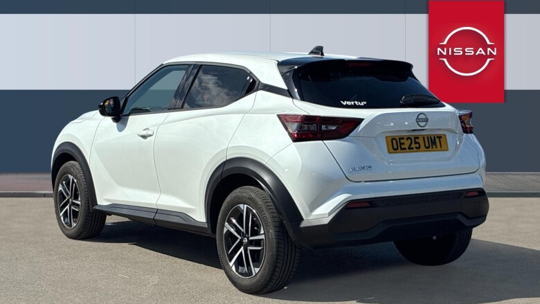 Nissan Juke 1.0 DiG-T N-Connecta 5dr Petrol Hatchback